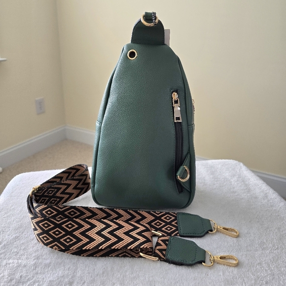 Classic Fashion The Sling Bag - Picture 2 of 4